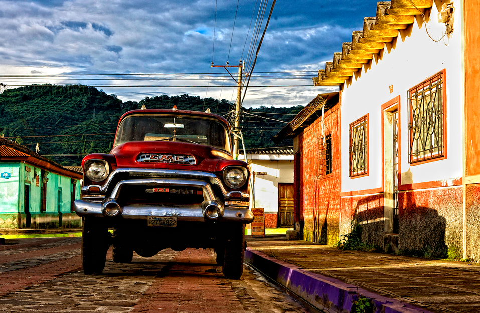 6 pueblos en Ruta de las Flores, El Salvador: Juayua, Ataco, Apaneca, Nahuizalco, Salcoatitan y Tacuba